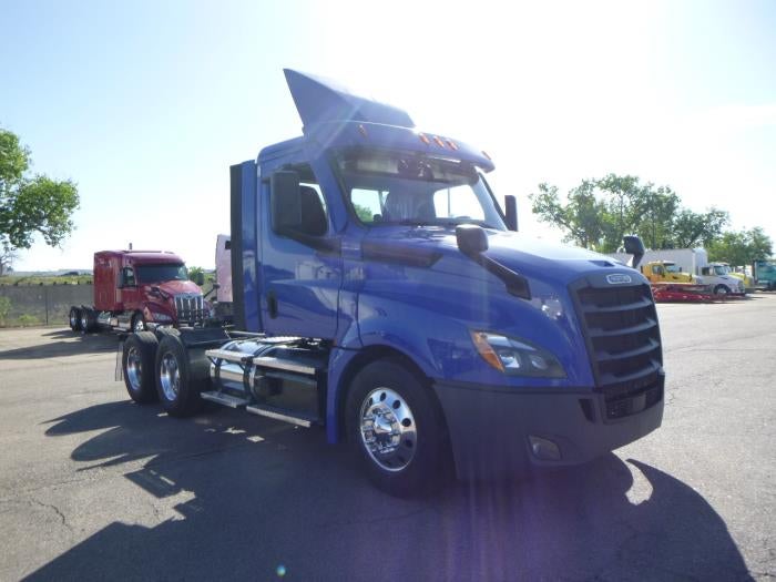 2020 Freightliner Cascadia Base