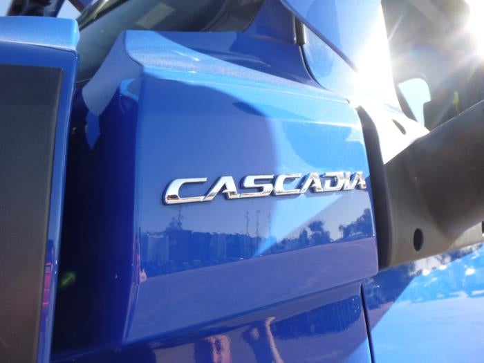 2020 Freightliner Cascadia Base