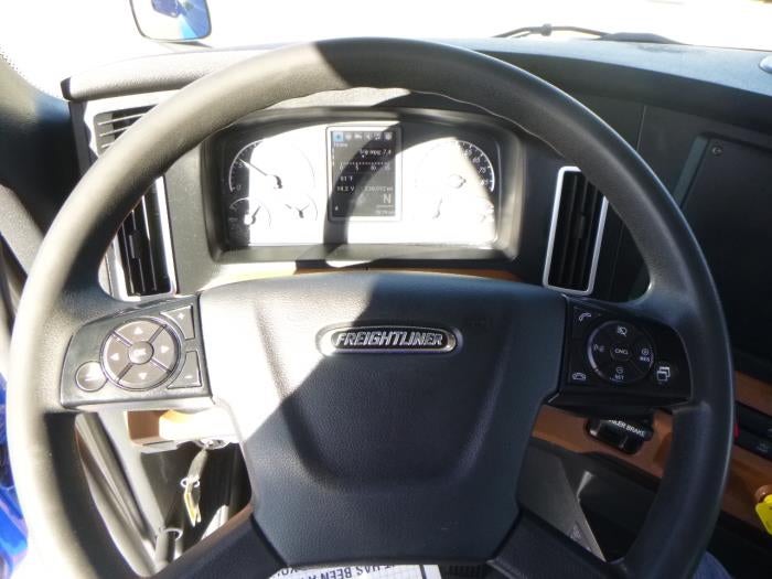 2020 Freightliner Cascadia Base