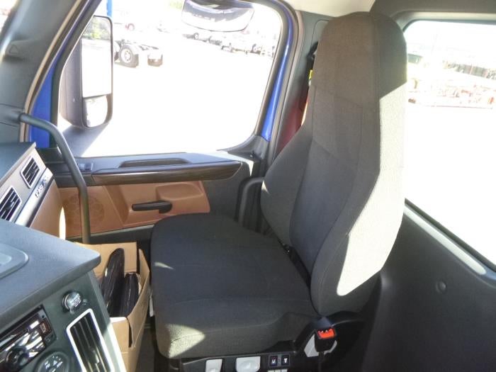 2020 Freightliner Cascadia Base