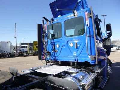 2020 Freightliner Cascadia Base