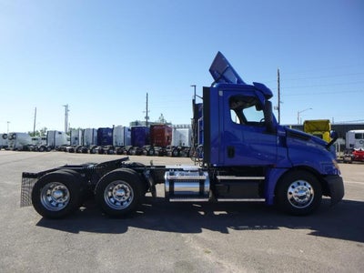 2020 Freightliner Cascadia Base