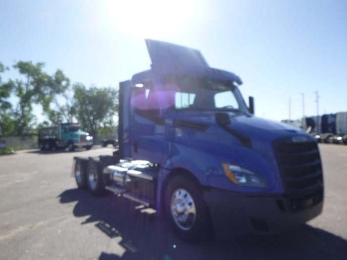 2020 Freightliner Cascadia Base