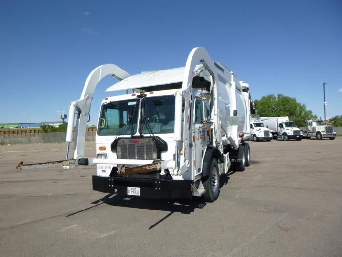 2025 Peterbilt 520 Base