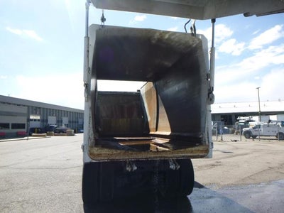 2025 Peterbilt 520 Base
