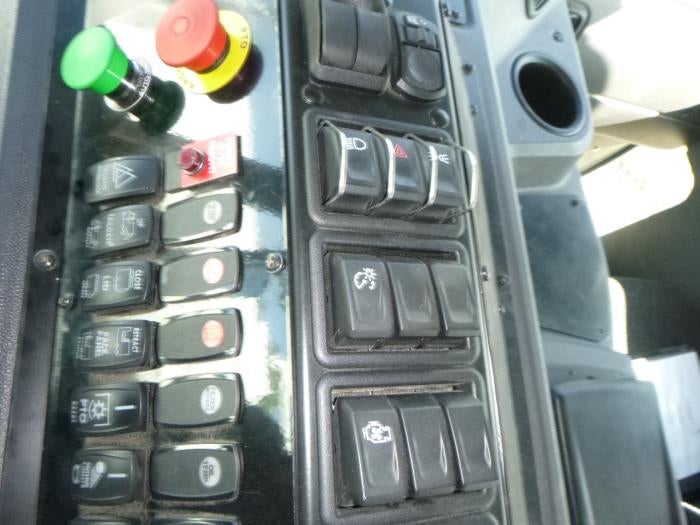 2025 Peterbilt 520 Base