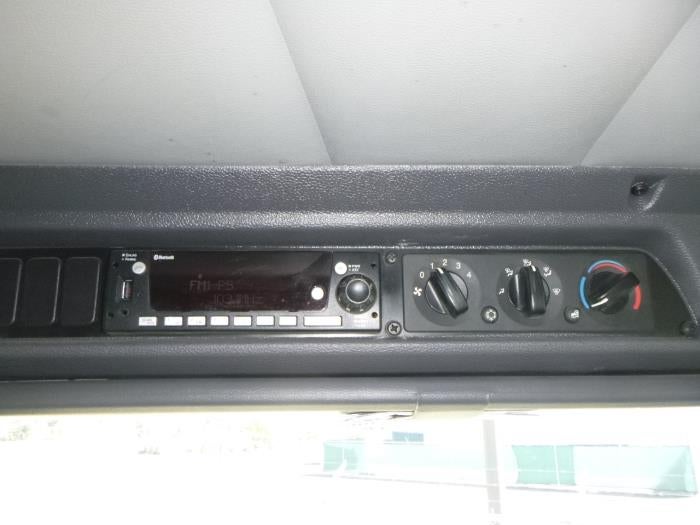 2025 Peterbilt 520 Base