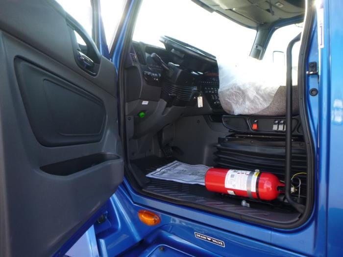 2022 International LT625 Base