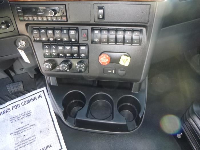 2022 International LT625 Base