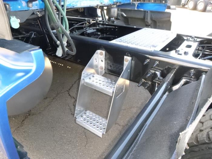 2022 International LT625 Base