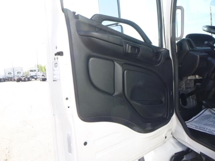 2020 Hino 268 Base